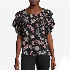 Libby Edelman Short Sleeve Ruffled Plus Size Top